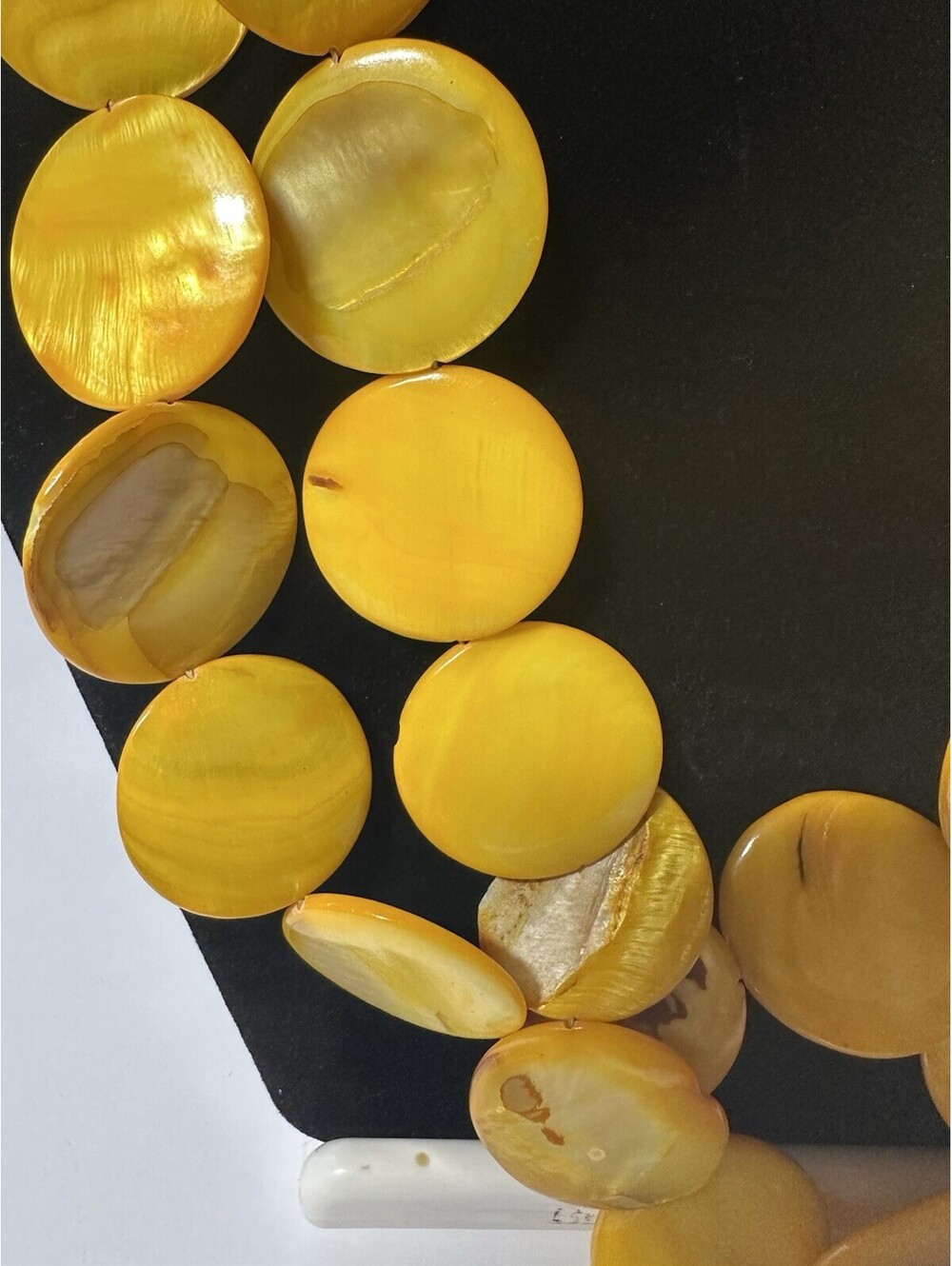 Vintage Yellow Mother Of Pearl Necklace Stunning Statement Piece Double Strand - Picture 3 of 9